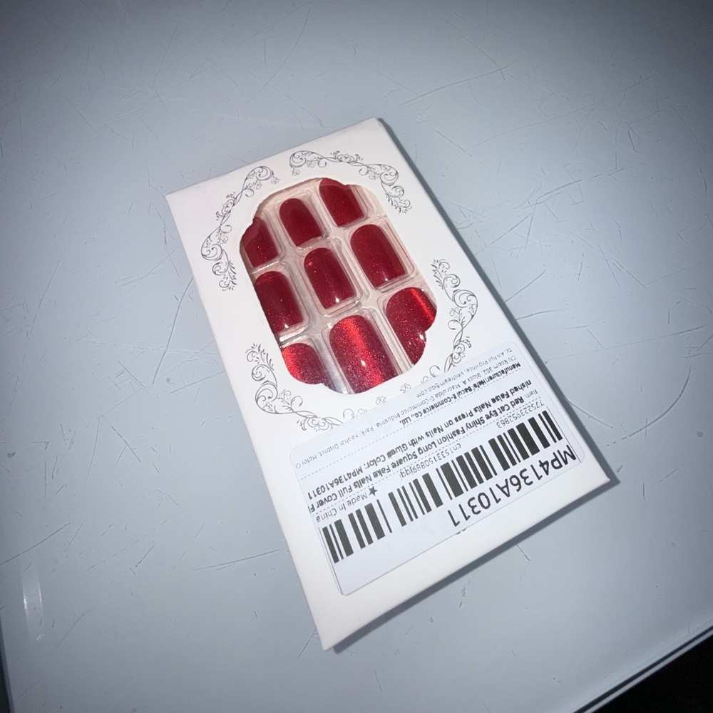 Red Press-On Nails Set